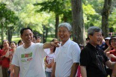 thumbs_June20112520038